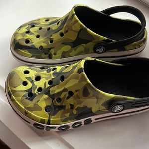 Crocs size 2. Good condition.